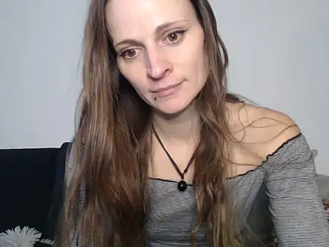 Snapshot of naikah714 chatting on 01/12/25, 04:18 naikah714 online show from 01/12/25, 04:18