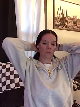 SidneyRaee online show from 12/19/25, 04:25