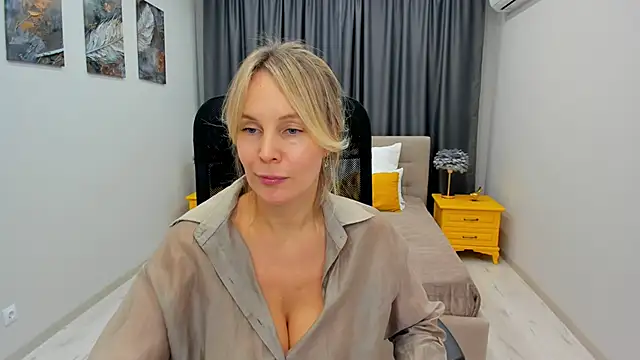 Sinty Devis online show from 02/20/25, 05:51