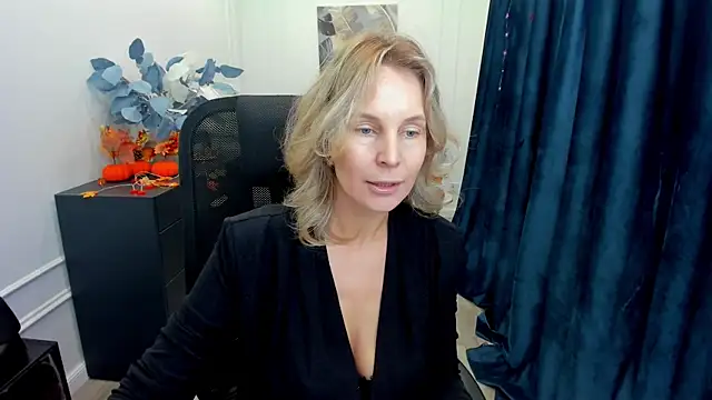 Sinty Devis online show from 10/21/25, 11:44