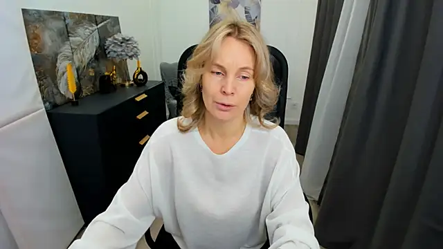 Sinty Devis online show from 05/04/26, 04:19