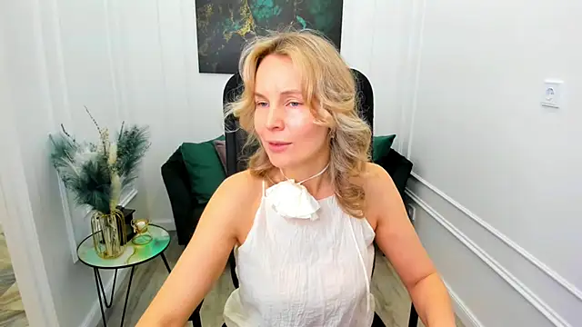 Sinty Devis online show from 05/21/26, 04:41