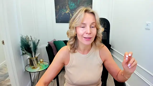 Sinty Devis online show from 05/28/26, 04:43
