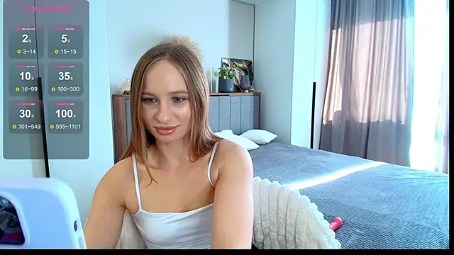 Mad1en online show from 10/17/25, 04:37