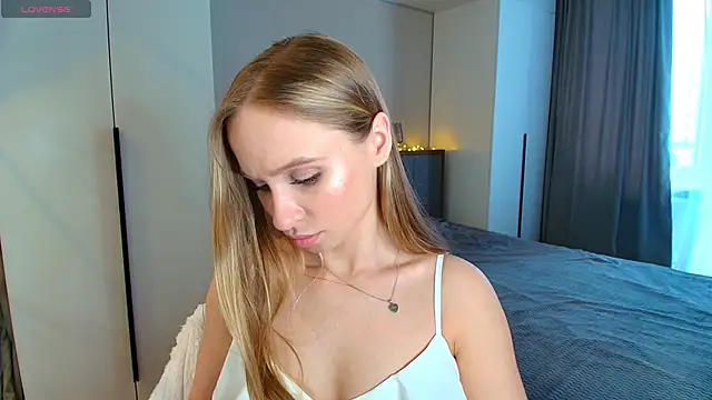 Mad1en online show from 03/27/26, 05:35