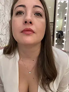 Snapshot of AnnaBri chatting on 02/24/25, 04:49 AnnaBri online show from 02/24/25, 04:49