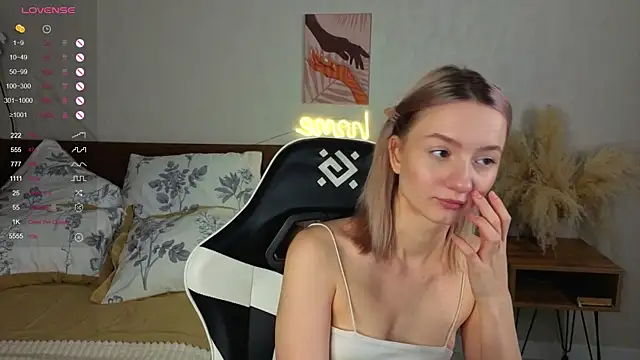 IdaValenti online show from 10/13/25, 11:05