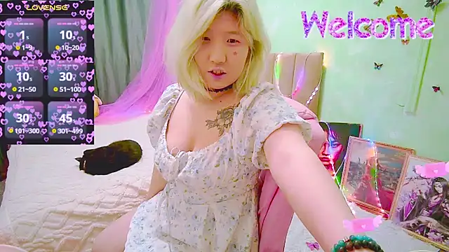 Akemilun online show from 04/24/26, 07:16