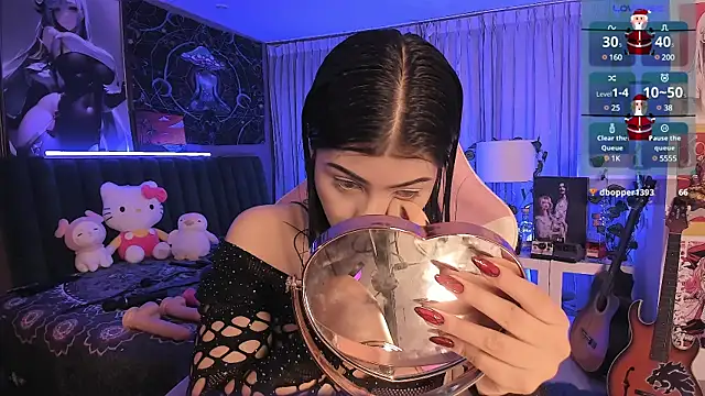 LanaKyutt online show from 12/22/24, 02:17