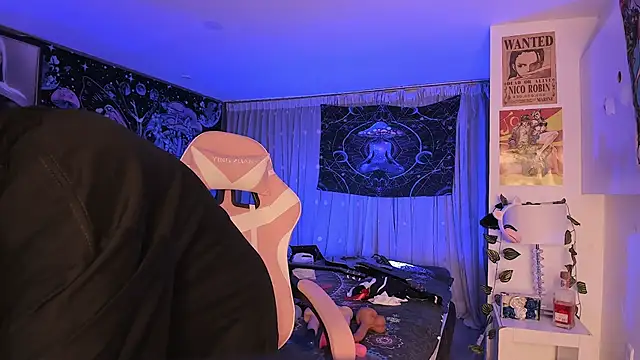 LanaKyutt online show from 02/23/25, 07:55