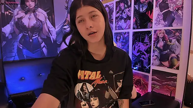 LanaKyutt online show from 12/18/25, 02:12