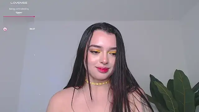 sophialorens s online show from 01/04/25, 08:16