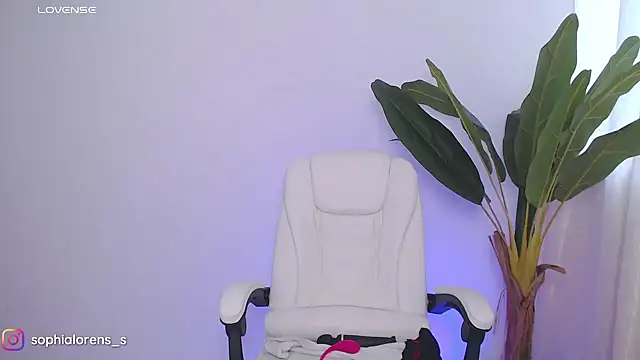 sophialorens s online show from 02/27/25, 08:53