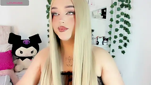 Snapshot of cattriona_muller chatting on 06/13/26, 05:05 cattriona muller online show from 06/13/26, 05:05