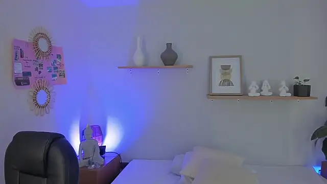 Snapshot of moll1e_ chatting on 03/03/25, 12:16 moll1e online show from 03/03/25, 12:16