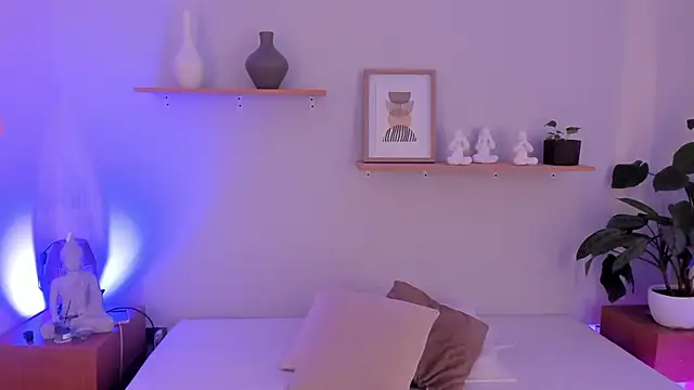 Snapshot of moll1e_ chatting on 03/05/25, 02:01 moll1e online show from 03/05/25, 02:01