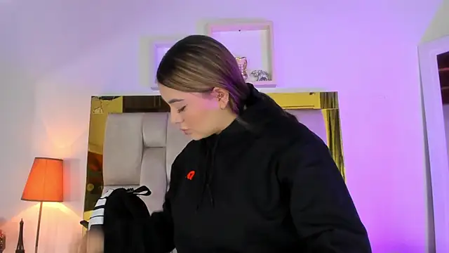 emmy r online show from 01/15/25, 12:04