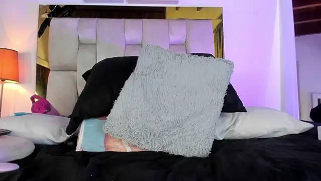 emmy r online show from 02/12/25, 03:16