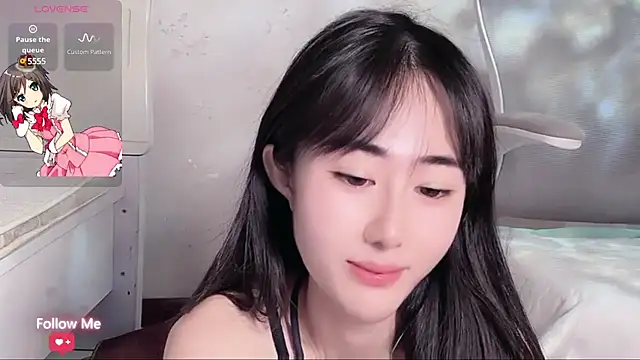 Snapshot of qiqi-- chatting on 12/18/24, 07:58 qiqi-- online show from 12/18/24, 07:58