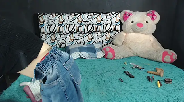 Snapshot of emma_onassis_17 chatting on 02/04/25, 05:10 emma onassis 17 online show from 02/04/25, 05:10