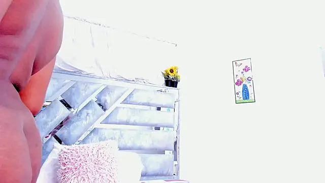 Snapshot of RoxannaBlanche chatting on 12/14/24, 10:56 RoxannaBlanche online show from 12/14/24, 10:56