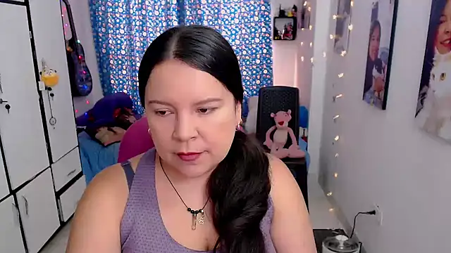 Snapshot of claryssa_ chatting on 10/11/25, 05:44 claryssa online show from 10/11/25, 05:44