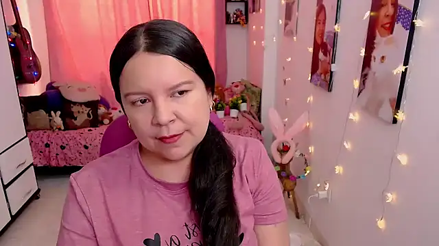 claryssa  online show from 04/03/26, 07:23