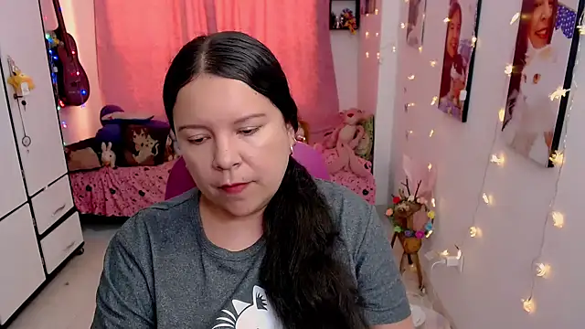 claryssa  online show from 05/02/26, 08:25