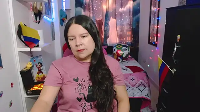 Snapshot of claryssa_ chatting on 07/14/26, 10:37 claryssa online show from 07/14/26, 10:37