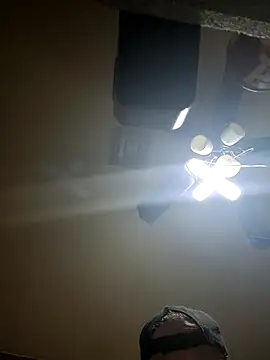 Snapshot of Hugebwc102 chatting on 12/23/25, 08:56 Hugebwc102 online show from 12/23/25, 08:56