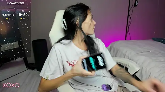 Mariella Adamss online show from 09/24/25, 01:47