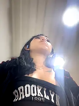 emily rosse04 online show from 10/15/25, 12:16