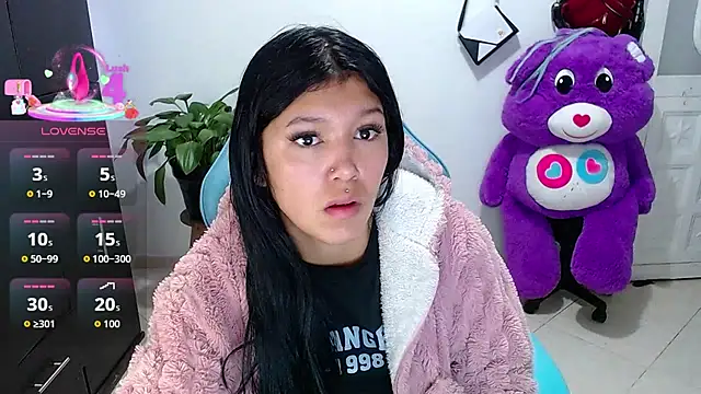 emily rosse04 online show from 04/17/26, 11:24