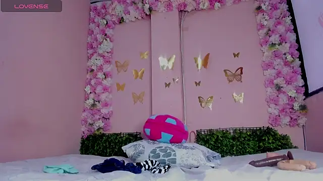 grandmother milf online show from 04/20/26, 02:42