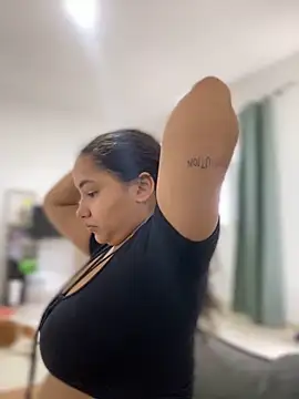 Snapshot of CurlyGirl_1 chatting on 12/15/24, 12:06 CurlyGirl 1 online show from 12/15/24, 12:06