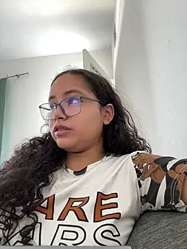 Snapshot of CurlyGirl_1 chatting on 01/26/25, 03:03 CurlyGirl 1 online show from 01/26/25, 03:03