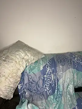 Snapshot of CurlyGirl_1 chatting on 02/25/25, 02:44 CurlyGirl 1 online show from 02/25/25, 02:44