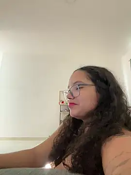 Snapshot of CurlyGirl_1 chatting on 03/10/25, 03:30 CurlyGirl 1 online show from 03/10/25, 03:30