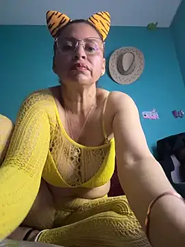 Snapshot of SheraHadee chatting on 06/02/26, 03:03 SheraHadee online show from 06/02/26, 03:03