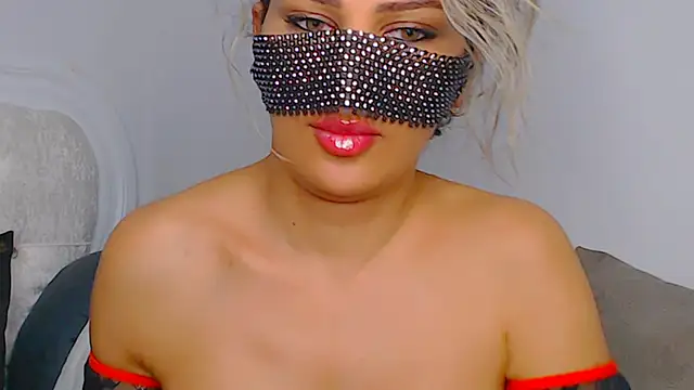 Turkish Latina online show from 01/14/25, 01:04