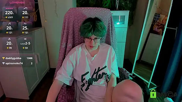 Snapshot of Melissa_Wells chatting on 03/22/25, 04:35 Melissa Wells online show from 03/22/25, 04:35