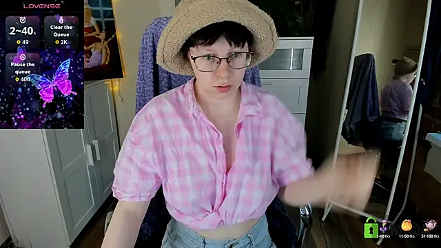 Snapshot of Melissa_Wells chatting on 09/19/25, 03:34 Melissa Wells online show from 09/19/25, 03:34