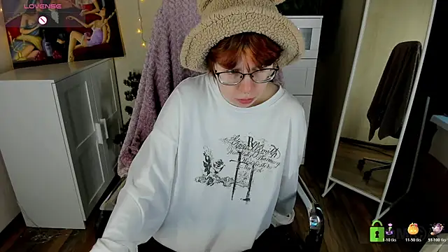 Snapshot of Melissa_Wells chatting on 11/23/25, 11:10 Melissa Wells online show from 11/23/25, 11:10