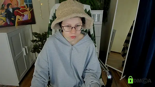 Melissa Wells online show from 12/14/25, 02:11