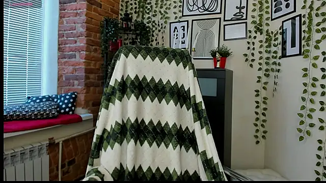 Melissa Wells online show from 05/05/26, 02:58
