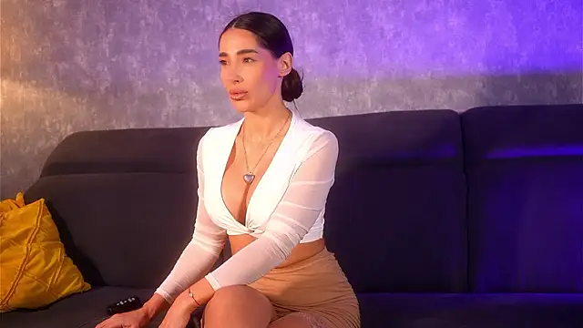 Miriam fox online show from 03/15/26, 07:25