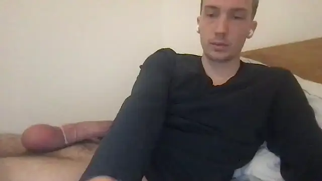 Snapshot of hungandfun05 chatting on 12/10/24, 01:55 hungandfun05 online show from 12/10/24, 01:55