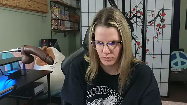 Sarahtineke online show from 12/16/24, 07:00