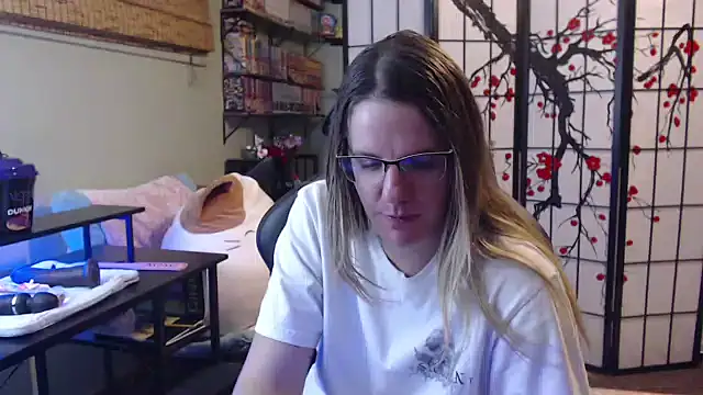 Sarahtineke online show from 02/03/26, 04:32