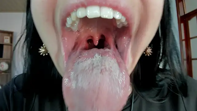 Snapshot of Katty_mouth chatting on 01/18/25, 08:51 Katty mouth online show from 01/18/25, 08:51